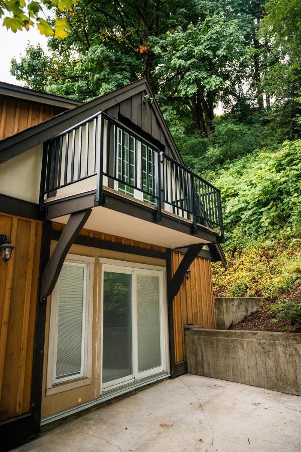 Private Mountainside Home Chilliwack Exterior photo